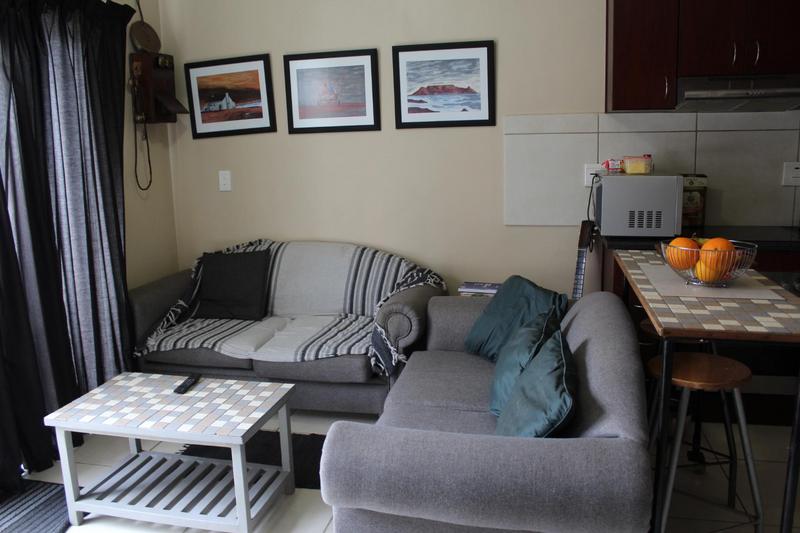 2 Bedroom Property for Sale in Buhrein Western Cape